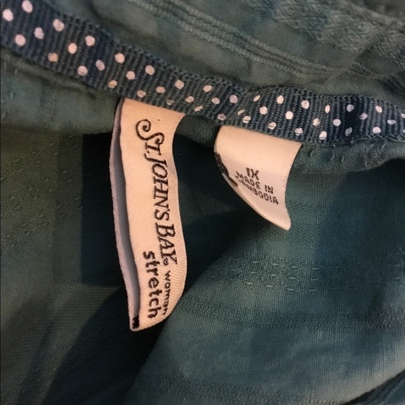 ST Johns Bay 1X womans stretch green button down sleeveless top - Picture 12 of 12